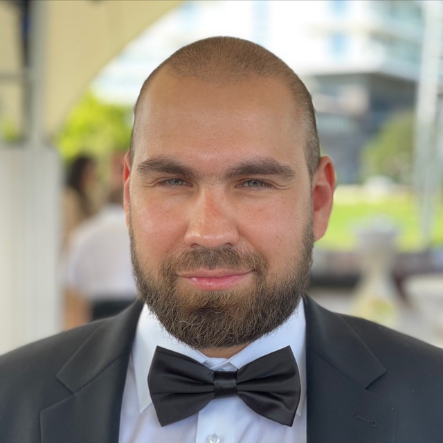Михаил Табунов